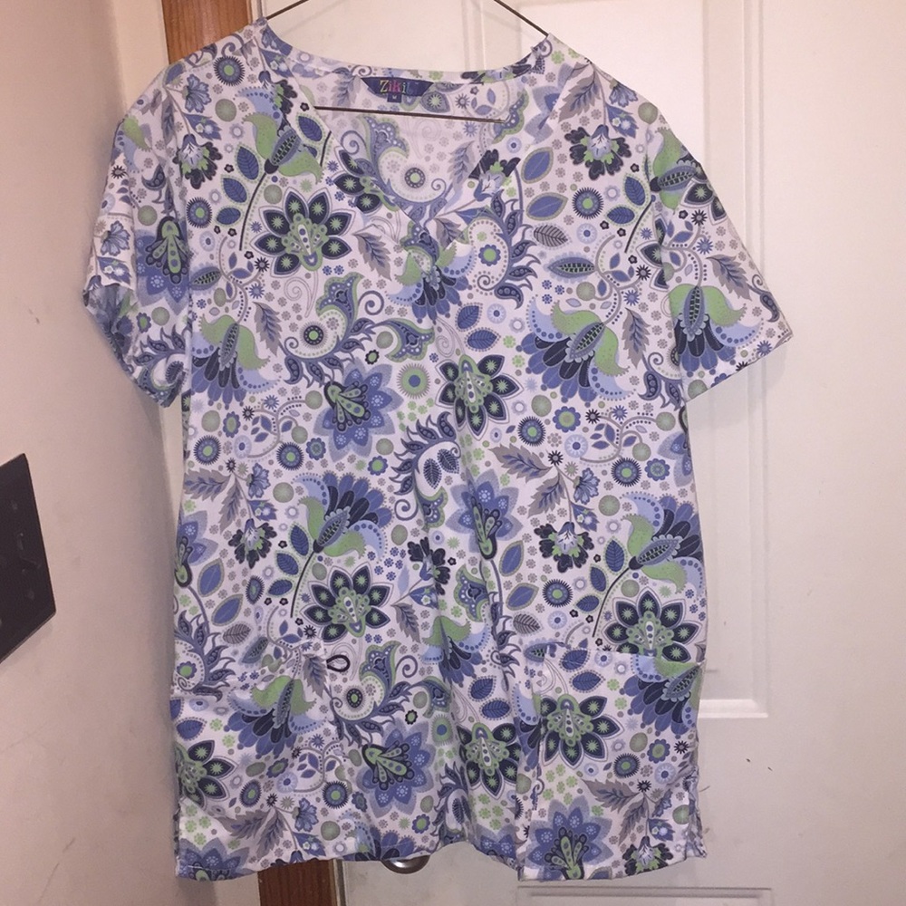 Blue/green Zikit medium scrub top